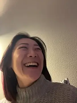 Snapshot of AikoYamada chatting on 11/15/25, 05:49 AikoYamada online show from 11/15/25, 05:49