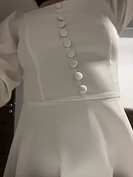 Snapshot of AikoYamada chatting on 11/28/25, 07:11 AikoYamada online show from 11/28/25, 07:11