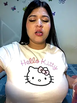 Snapshot of Vliacoooper2 chatting on 11/17/25, 10:21 Vliacoooper2 online show from 11/17/25, 10:21