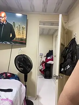 Snapshot of Vliacoooper2 chatting on 11/22/25, 09:30 Vliacoooper2 online show from 11/22/25, 09:30