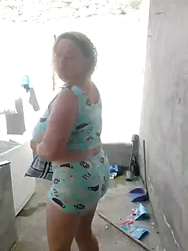 Snapshot of Miss-tetas chatting on 12/03/25, 03:54 Miss-tetas online show from 12/03/25, 03:54