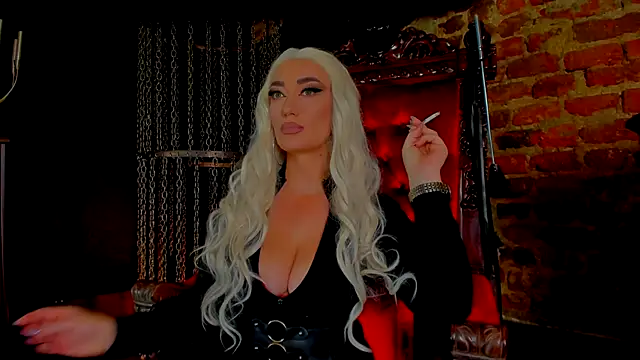 Snapshot of FinDomMya chatting on 11/21/25, 08:51 FinDomMya online show from 11/21/25, 08:51