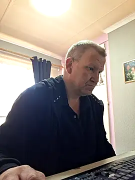 wallacelegend online show from 07/14/26, 09:47