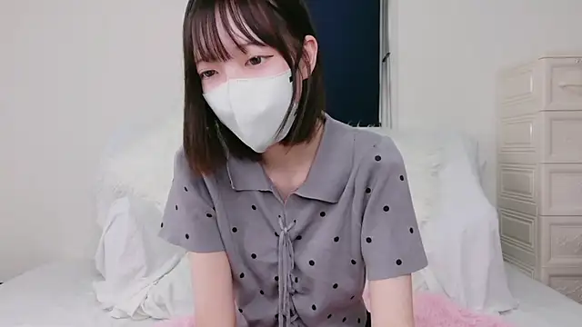 Snapshot of Azusa_128 chatting on 10/02/25, 07:59 Azusa 128 online show from 10/02/25, 07:59