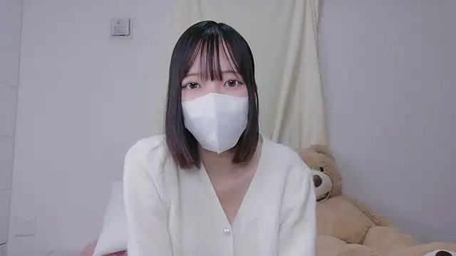 Snapshot of Azusa_128 chatting on 10/17/25, 10:29 Azusa 128 online show from 10/17/25, 10:29