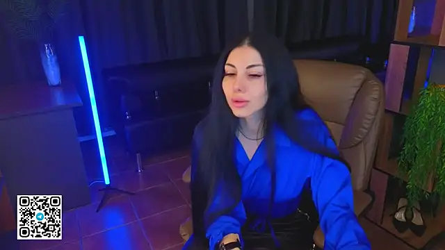 Snapshot of Emmi_Swon chatting on 09/21/25, 01:57 Emmi Swon online show from 09/21/25, 01:57