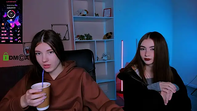 Snapshot of barbara_crazy chatting on 10/13/25, 12:38 barbara crazy online show from 10/13/25, 12:38