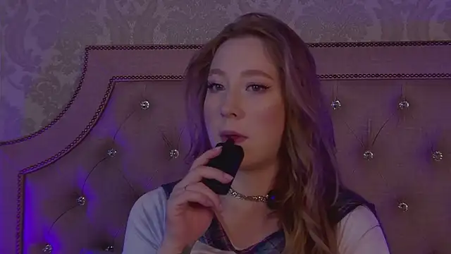 MiaEuphoria  online show from 11/17/25, 03:56