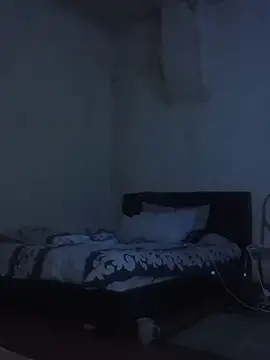 RFeltomWhitJ online show from 10/09/25, 03:54