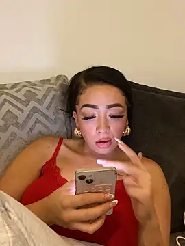 ItsCOCOx online show from 09/24/25, 07:39