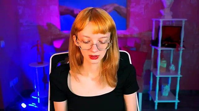 MollyJiggles online show from 10/03/25, 08:22