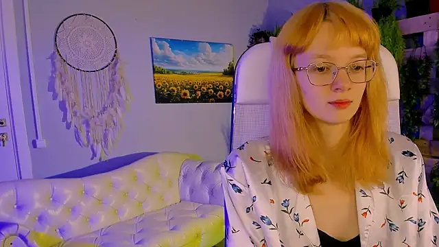 MollyJiggles online show from 10/16/25, 08:26