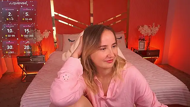 SofieBloom online show from 10/12/25, 11:15