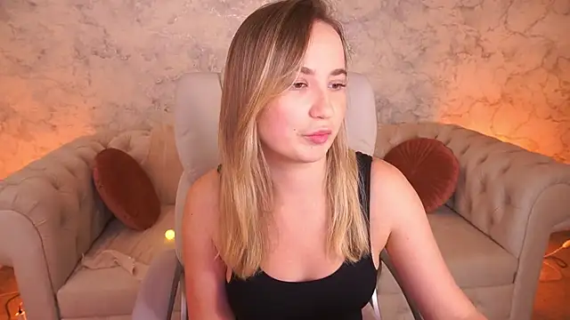 SofieBloom online show from 11/03/25, 12:02