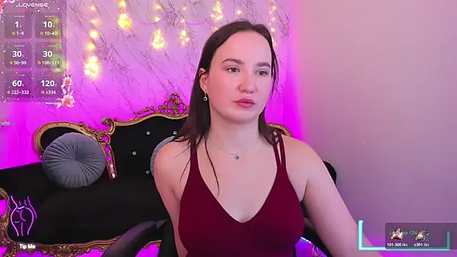 Snapshot of SofieBloom chatting on 01/08/26, 09:28 SofieBloom online show from 01/08/26, 09:28