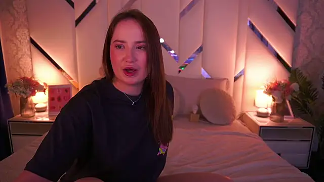 Snapshot of SofieBloom chatting on 05/17/26, 10:39 SofieBloom online show from 05/17/26, 10:39
