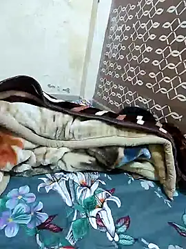 Snapshot of Pihu_Chopra chatting on 01/12/26, 05:40 Pihu Chopra online show from 01/12/26, 05:40