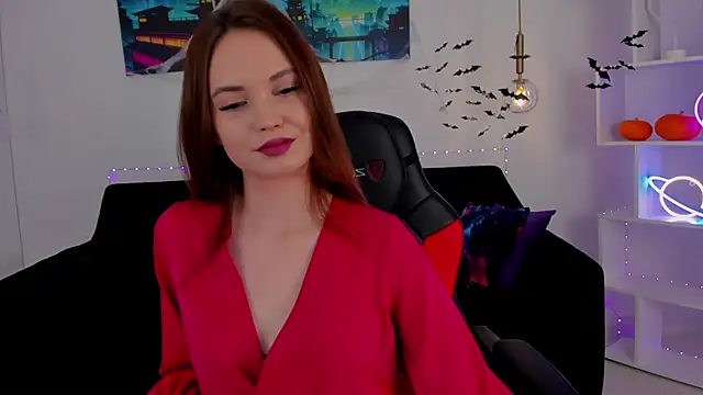 KiraHolli online show from 10/28/25, 03:10