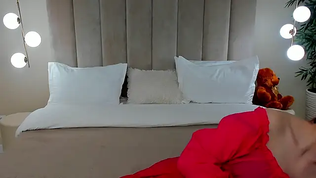 KiraHolli online show from 11/23/25, 03:06