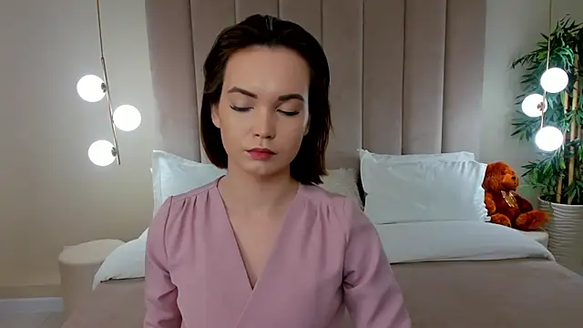 KiraHolli online show from 11/24/25, 03:06