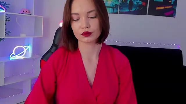 KiraHolli online show from 12/01/25, 03:22