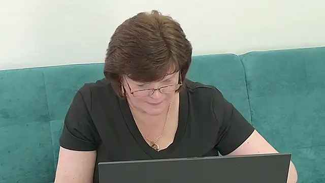 Snapshot of Sandra_Sunrise chatting on 11/09/25, 08:45 Sandra Sunrise online show from 11/09/25, 08:45