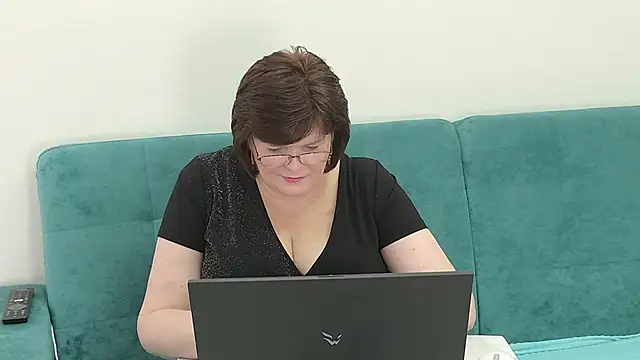 Snapshot of Sandra_Sunrise chatting on 11/21/25, 08:35 Sandra Sunrise online show from 11/21/25, 08:35