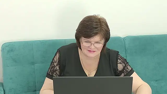 Snapshot of Sandra_Sunrise chatting on 11/28/25, 09:45 Sandra Sunrise online show from 11/28/25, 09:45