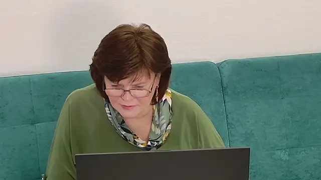 Snapshot of Sandra_Sunrise chatting on 12/14/25, 11:59 Sandra Sunrise online show from 12/14/25, 11:59