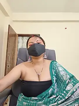 SassyWildCouple online show from 06/10/26, 11:31