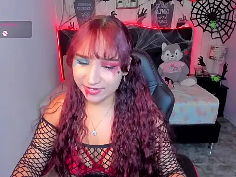 Snapshot of salome_rojas_ chatting on 10/15/25, 02:50 salome rojas online show from 10/15/25, 02:50