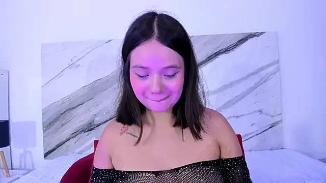 thamiina  online show from 11/11/25, 07:03