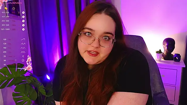 Snapshot of Neko_Moor chatting on 11/28/25, 08:44 Neko Moor online show from 11/28/25, 08:44