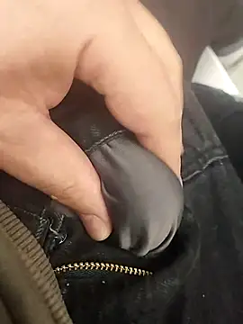 guridosul051 online show from 09/24/25, 12:41