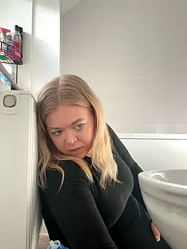 KaylaTrudi online show from 10/23/25, 09:41