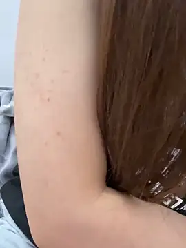 PhuongNhi21 online show from 10/10/25, 01:43