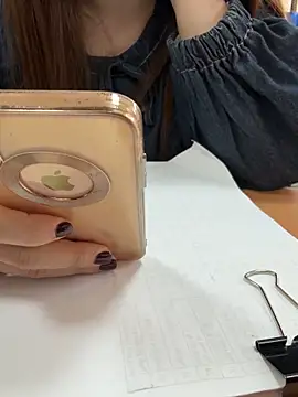 PhuongNhi21 online show from 12/04/25, 01:48