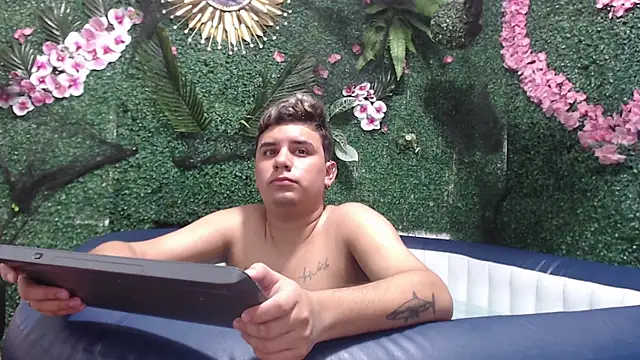 DavilANDkevin2 online show from 11/01/25, 02:57