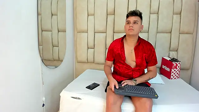 Snapshot of DavilANDkevin2 chatting on 11/09/25, 07:56 DavilANDkevin2 online show from 11/09/25, 07:56