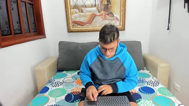 Snapshot of DavilANDkevin2 chatting on 11/15/25, 02:31 DavilANDkevin2 online show from 11/15/25, 02:31