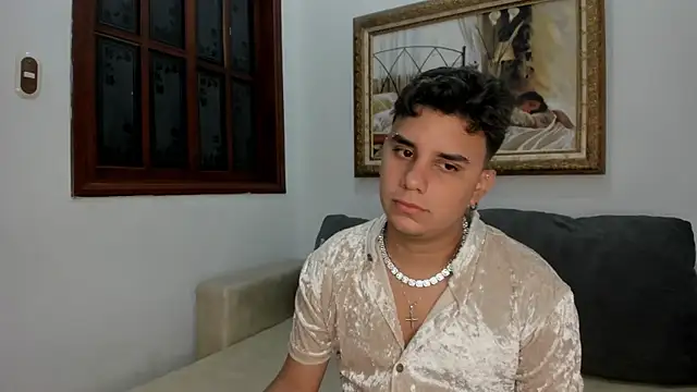 Snapshot of DavilANDkevin2 chatting on 12/05/25, 02:42 DavilANDkevin2 online show from 12/05/25, 02:42