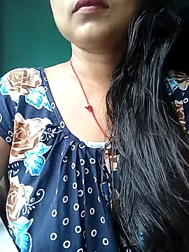 Desi couple305 online show from 09/22/25, 02:35