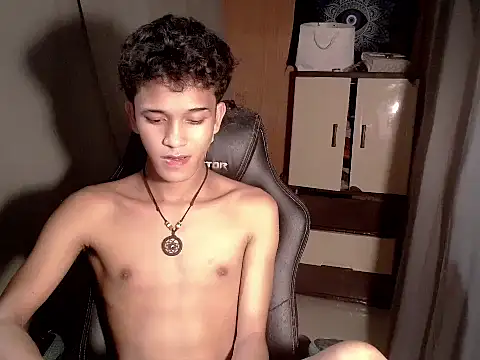 kenbigcockxx online show from 11/14/25, 03:44