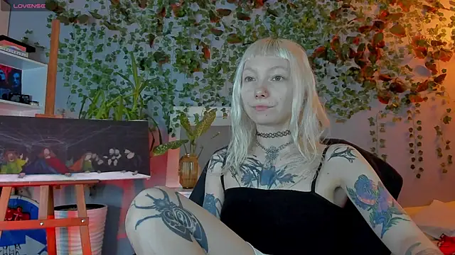 Snapshot of tattoo_art_baby chatting on 07/10/26, 04:17 tattoo art baby online show from 07/10/26, 04:17