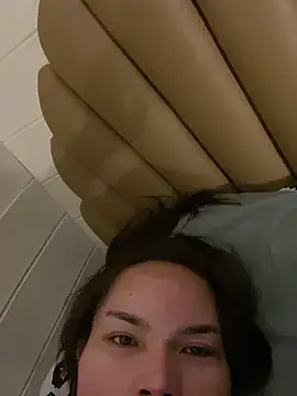 Snapshot of Queen_Of_all_Media chatting on 09/24/25, 07:23 Queen Of all Media online show from 09/24/25, 07:23