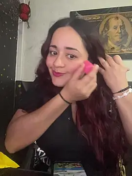 Snapshot of candy__fox_ chatting on 10/18/25, 09:15 candy  fox  online show from 10/18/25, 09:15