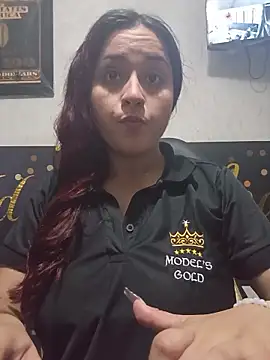 Snapshot of candy__fox_ chatting on 10/28/25, 09:17 candy fox online show from 10/28/25, 09:17