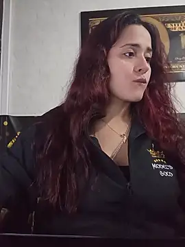 Snapshot of candy__fox_ chatting on 11/08/25, 01:00 candy fox online show from 11/08/25, 01:00