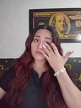 Snapshot of candy__fox_ chatting on 12/05/25, 12:47 candy fox online show from 12/05/25, 12:47