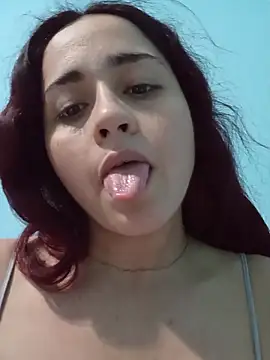 Snapshot of candy__fox_ chatting on 12/13/25, 09:42 candy fox online show from 12/13/25, 09:42